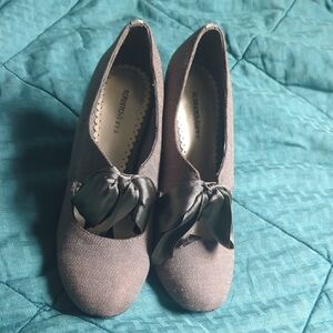 🩶 Roberto Vianni Elegant Grey Heels with Ribbon Detail